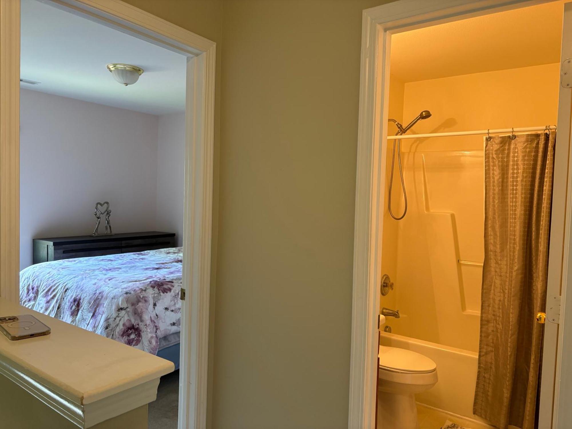 Apartmán Private Bed And Bath In Charlotte Exteriér fotografie